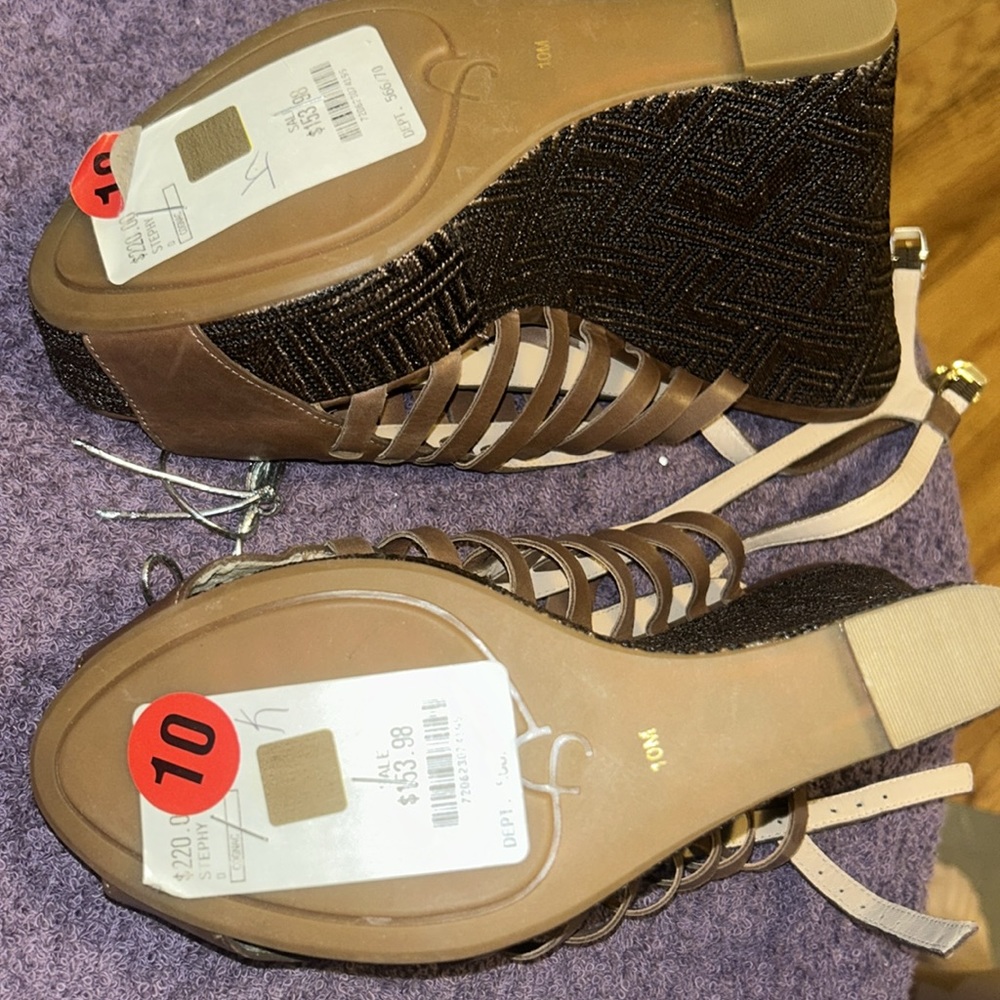 JOAN&DAVID PLATFORM SHOES SIZE 10m $12